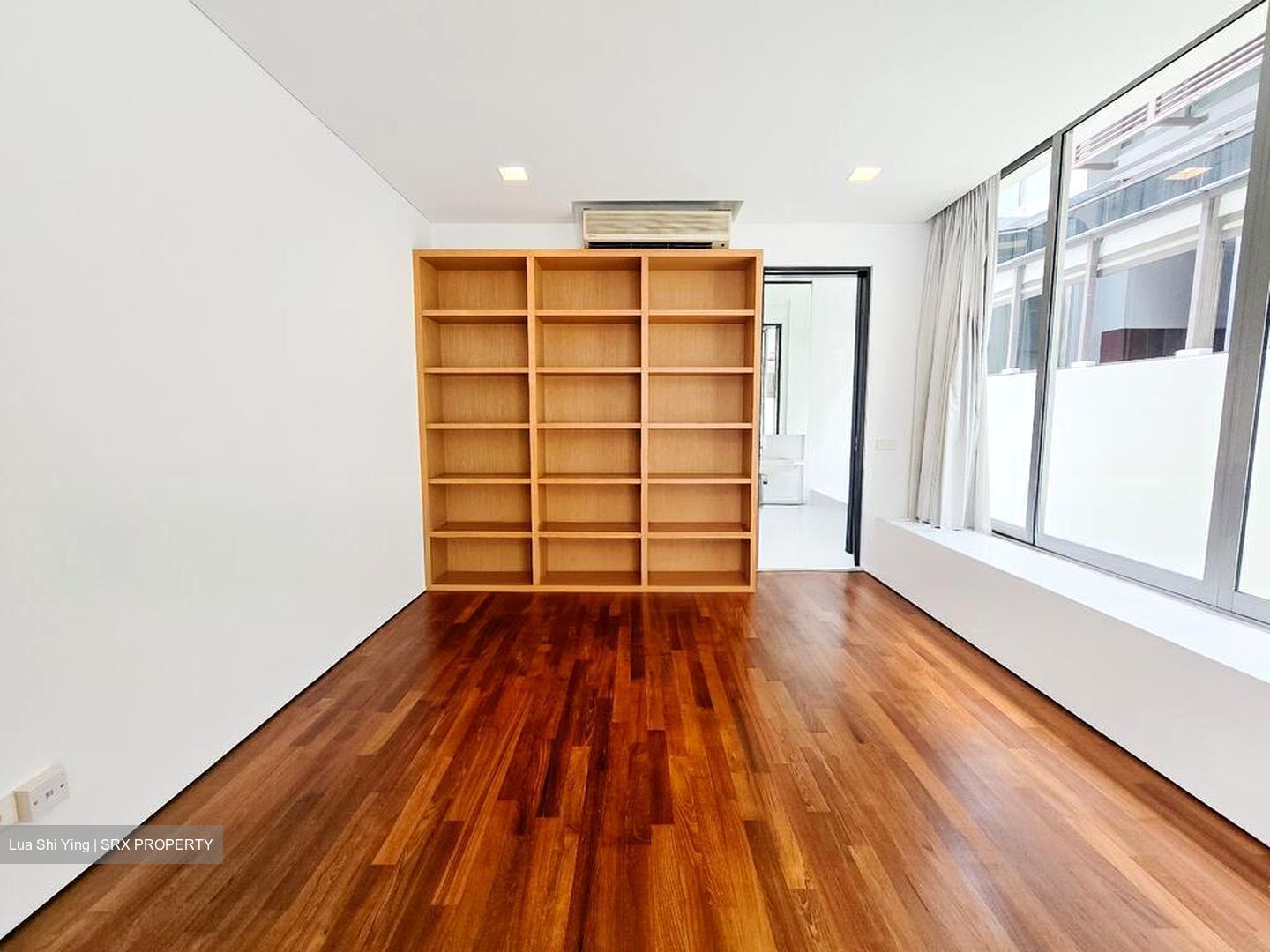 Dunearn Close (D11), Detached #496828101